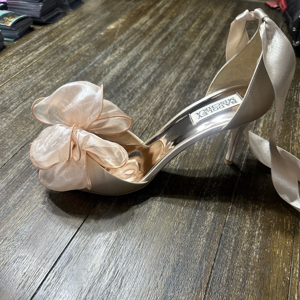 Badgley Mischka Satin Heels with Bow - Cream